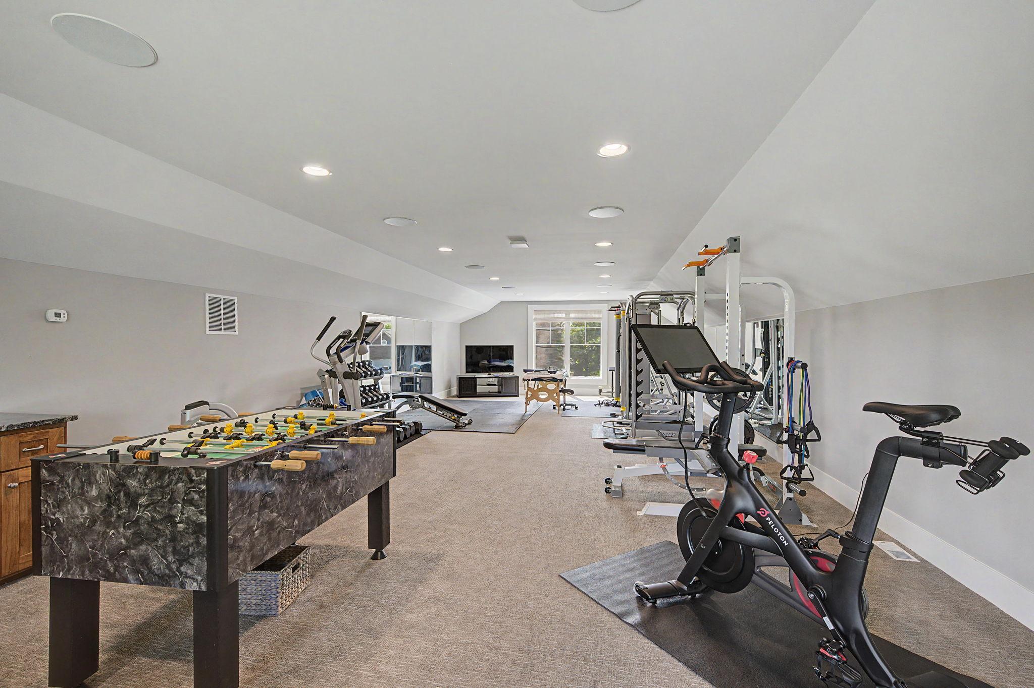 Detached Garage/Pool House Gym | 15471 Dogwood St NW