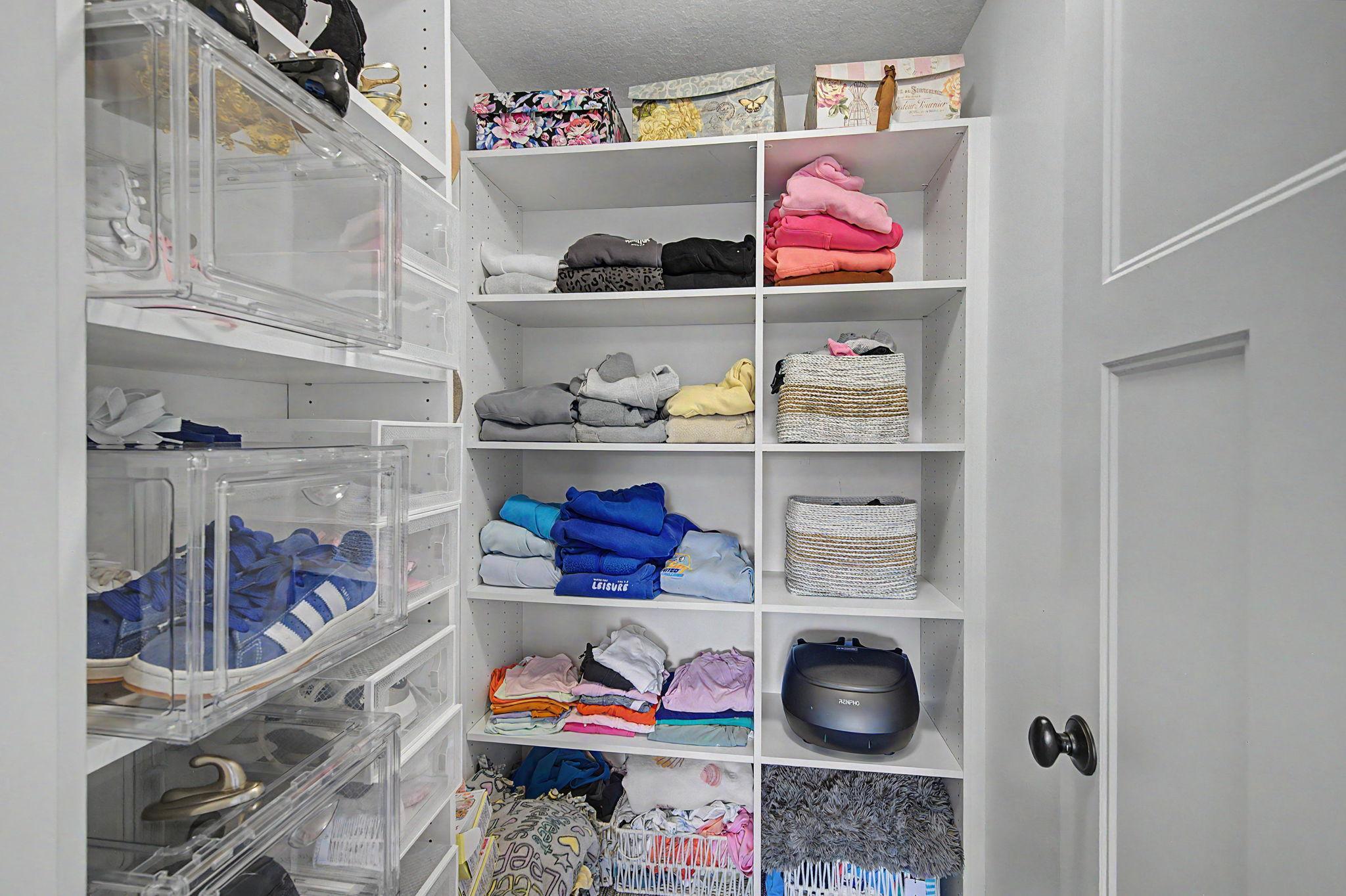 Upper Level Closet | 15471 Dogwood St NW