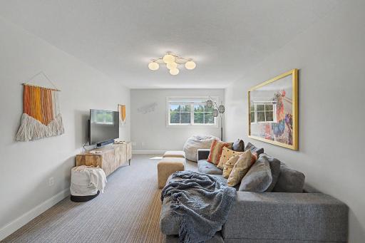Upper Level Bonus Room | 15471 Dogwood St NW