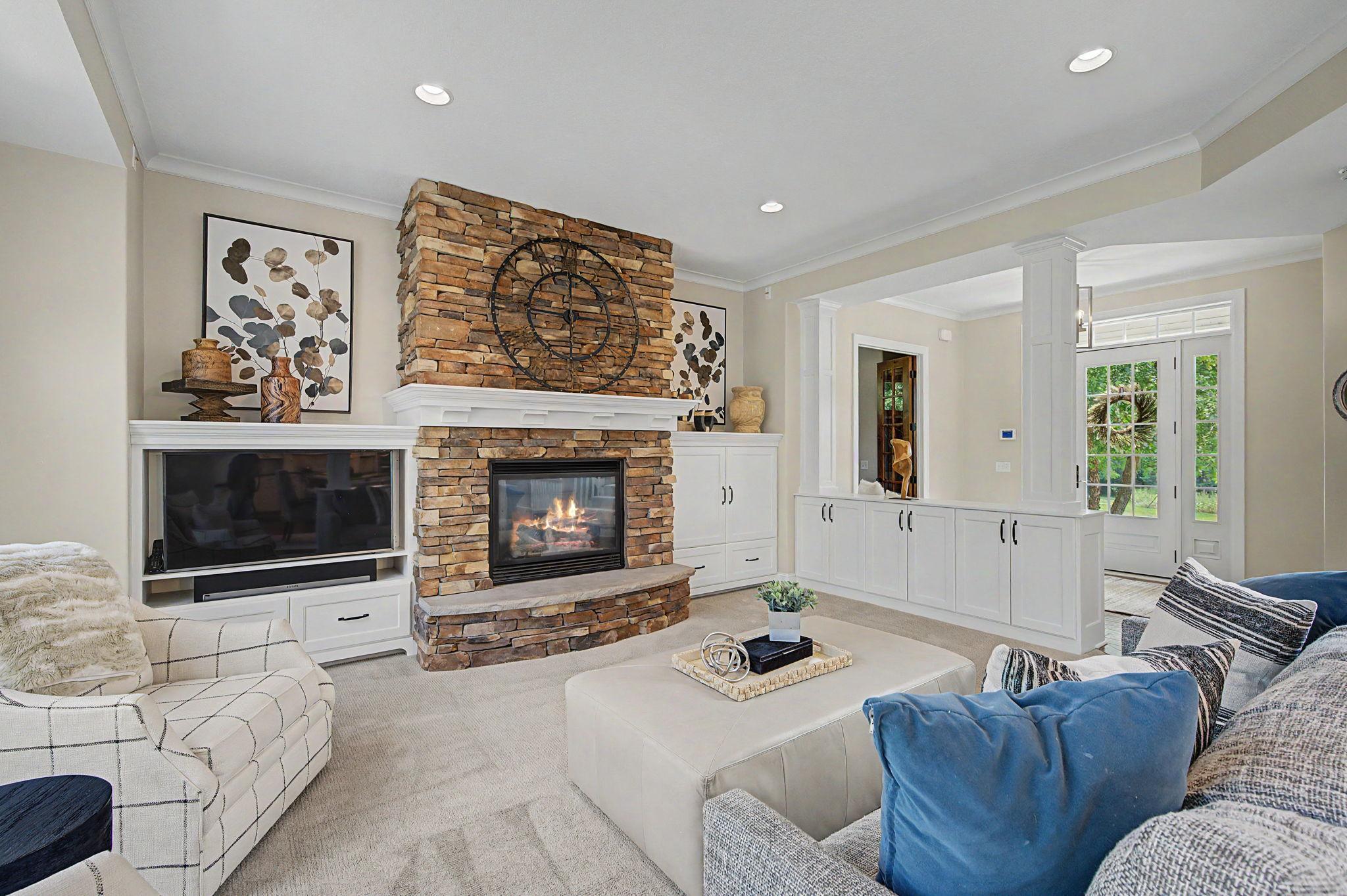 Main Level Living Room | 15471 Dogwood St NW
