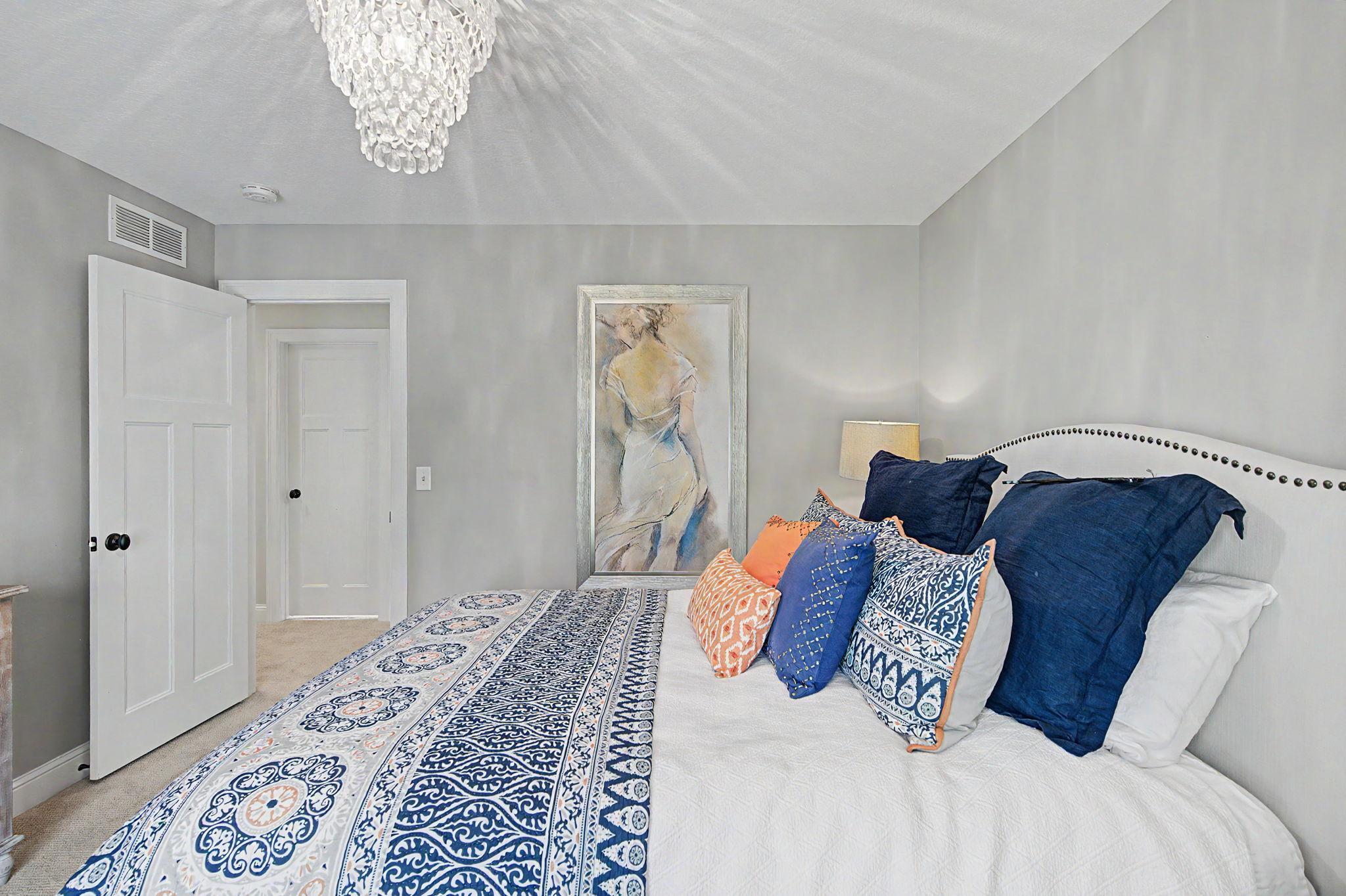 Upper Level Bedroom | 15471 Dogwood St NW