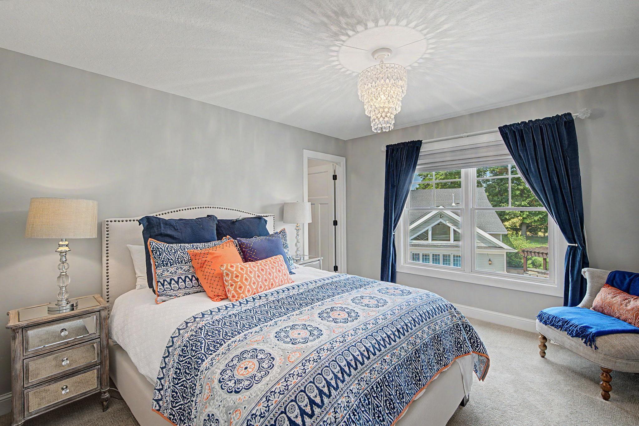 Upper Level Bedroom | 15471 Dogwood St NW