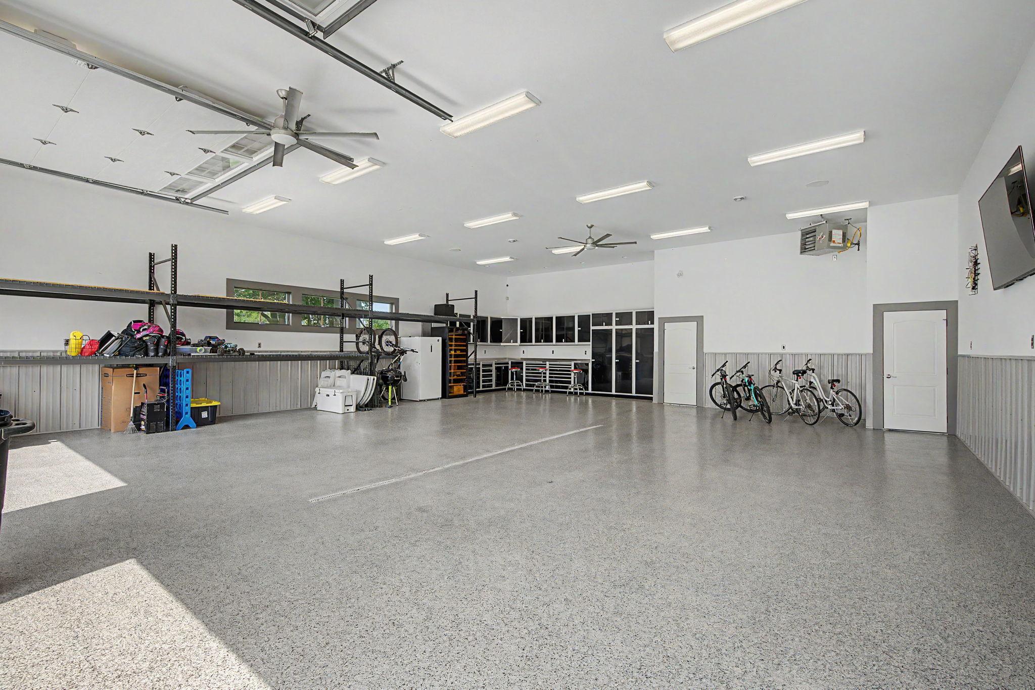 Detached Garage/Pool House | 15471 Dogwood St NW