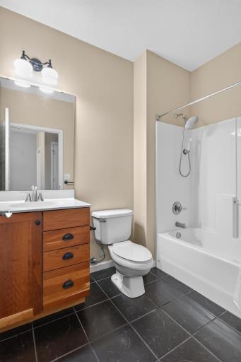 270 4th Street E, 102, Saint Paul, MN 55101