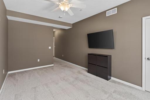 270 4th Street E, 102, Saint Paul, MN 55101