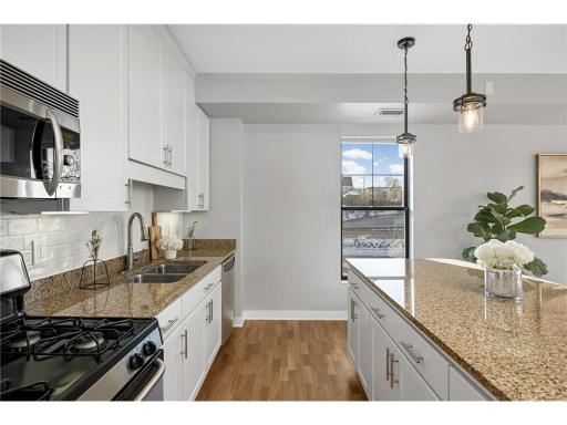 Minneapolis, MN 55403
