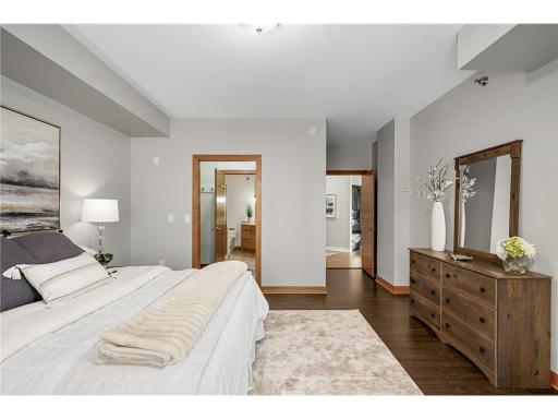 Minneapolis, MN 55403