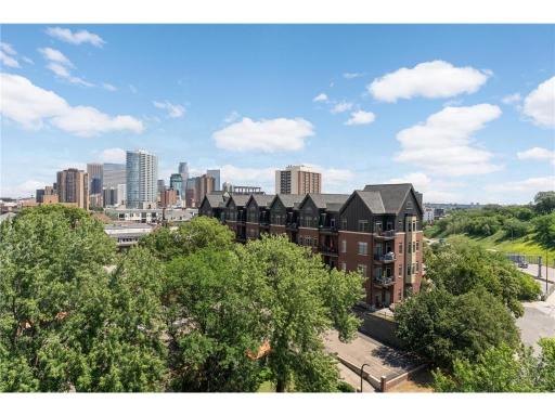 Minneapolis, MN 55403