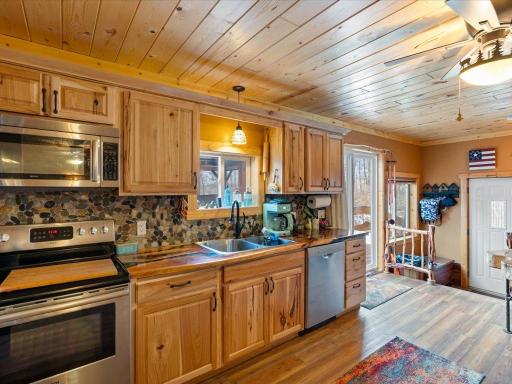 1899 Fern Trail NE, Remer, MN 56672