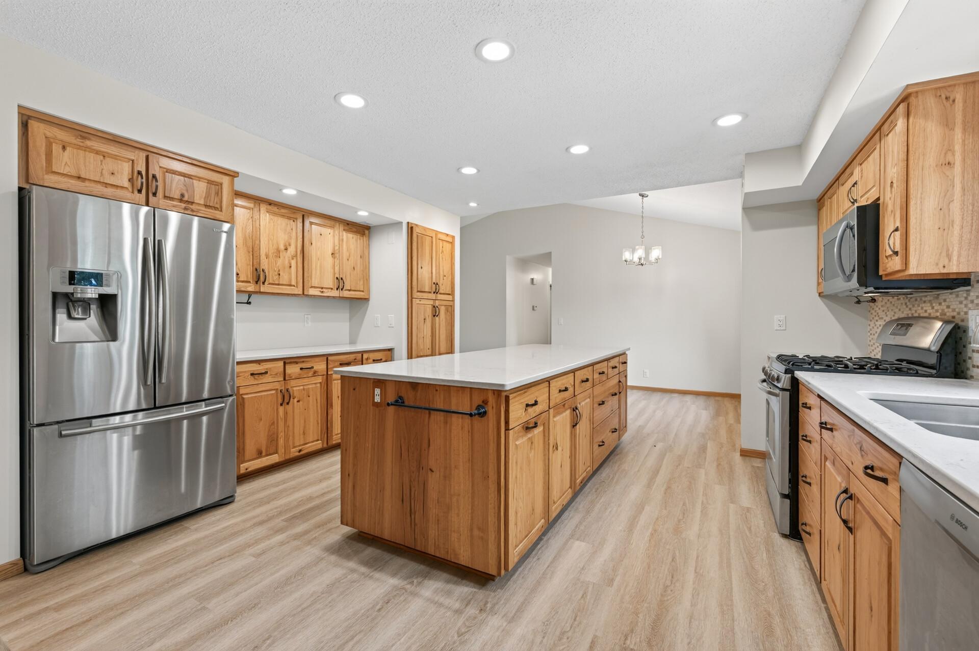 63_7910_West_Park_Hills13_mls.jpg