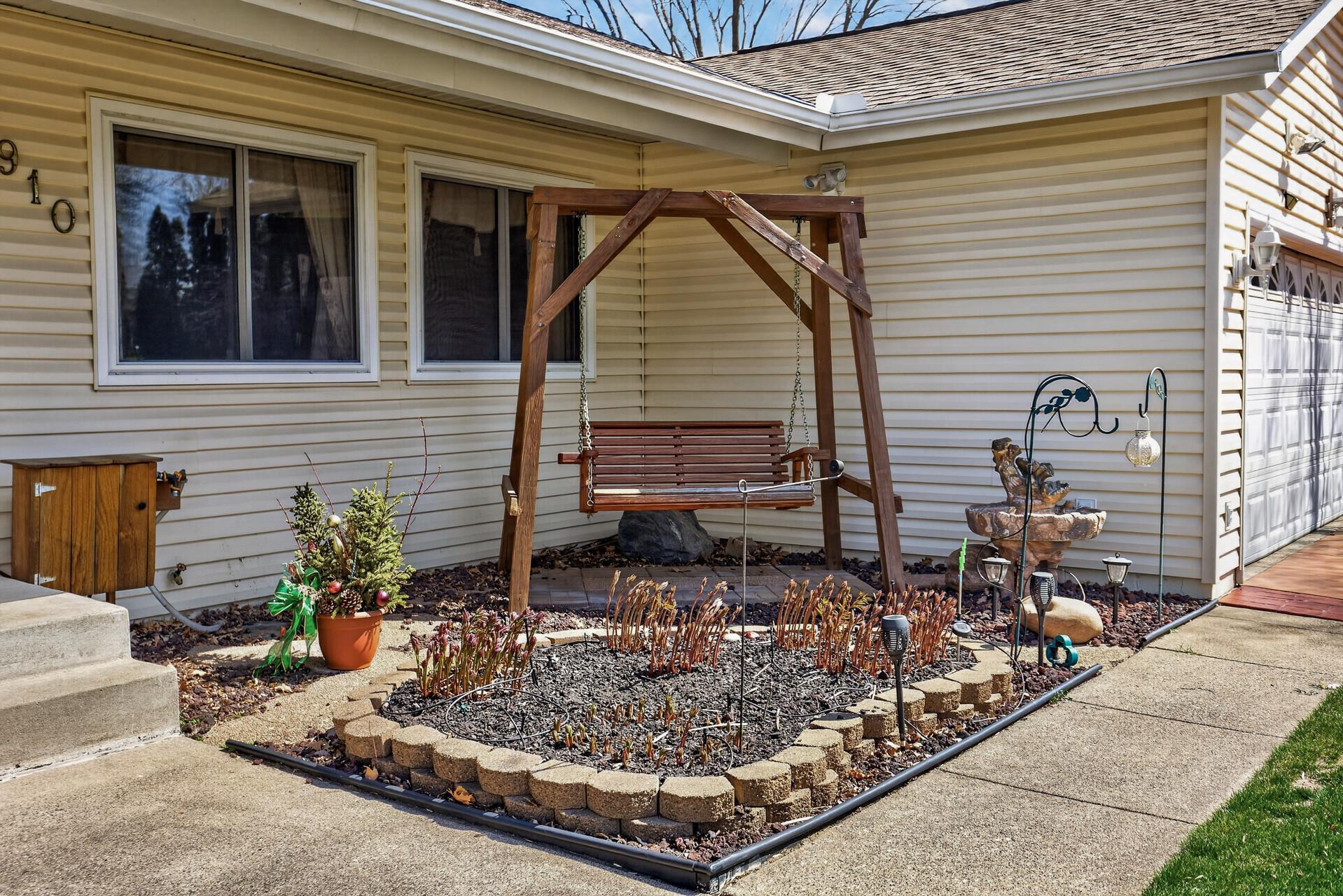 Spring close up of swing nook