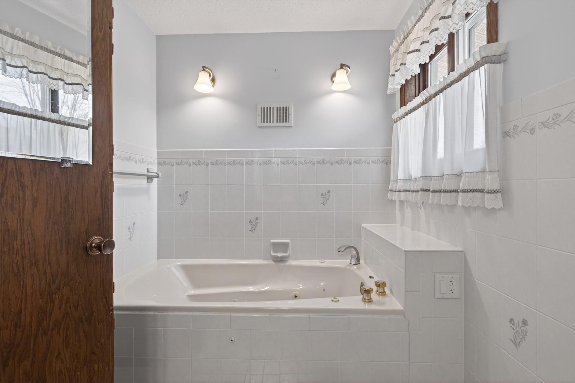 Jetted Tub in Primary Bath