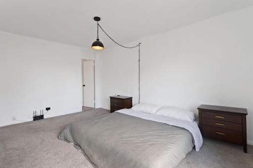 19 S 1st Street, B802, Minneapolis, MN 55401