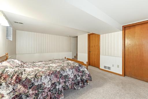 62561 120th Avenue, Claremont, MN 55924