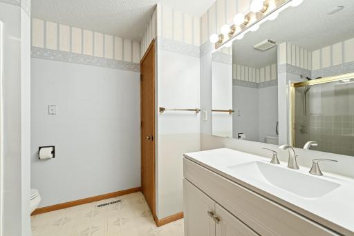 62561 120th Avenue, Claremont, MN 55924