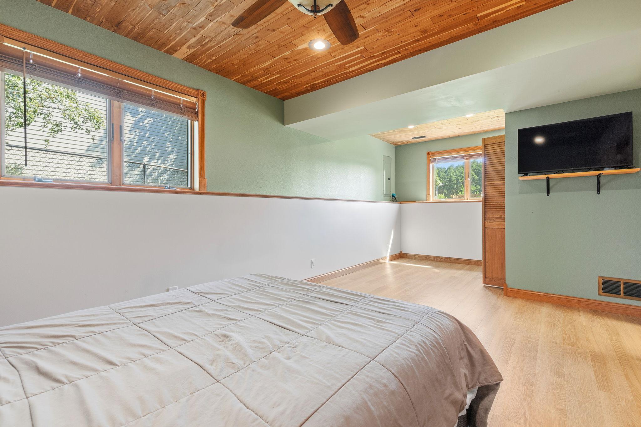 lower second primary bedroom