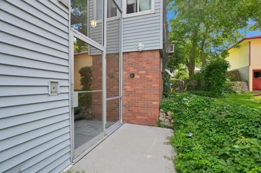 394 Pierce Street N, Saint Paul, MN 55104