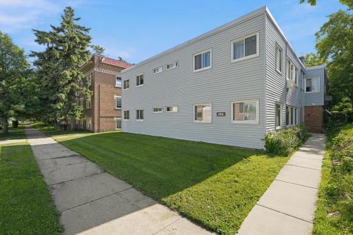 394 Pierce Street N, Saint Paul, MN 55104