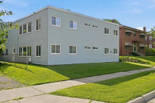 394 Pierce Street N, Saint Paul, MN 55104