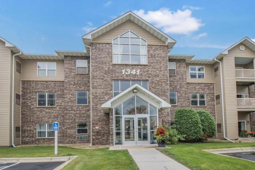 1341 Lake Drive W, B113, Chanhassen, MN 55317