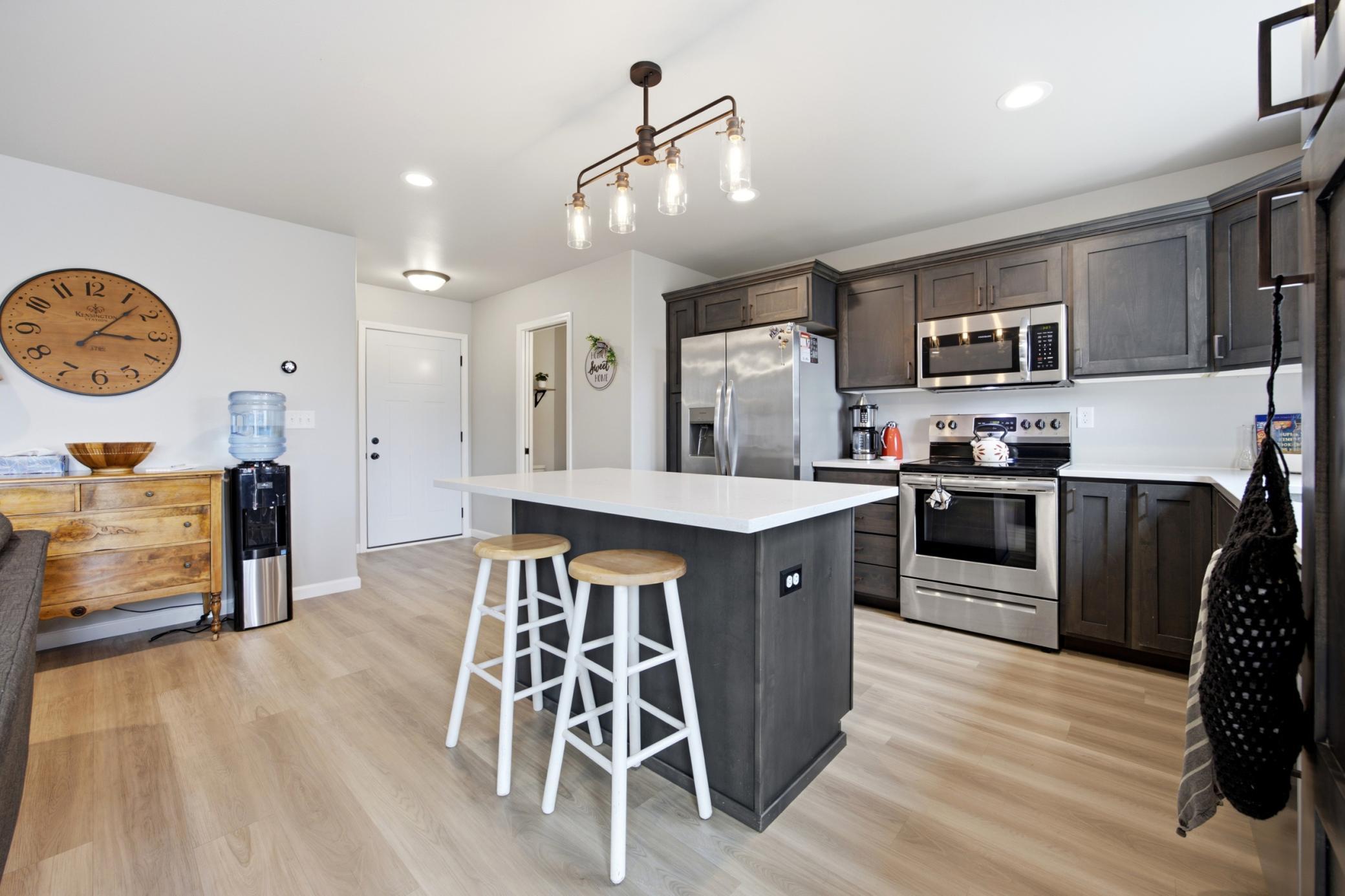 Kitchen 2.jpg