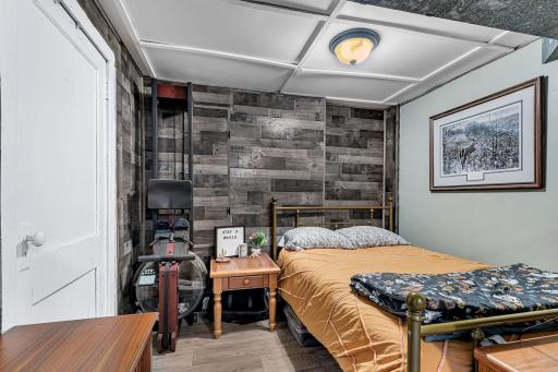 LL Extra Room