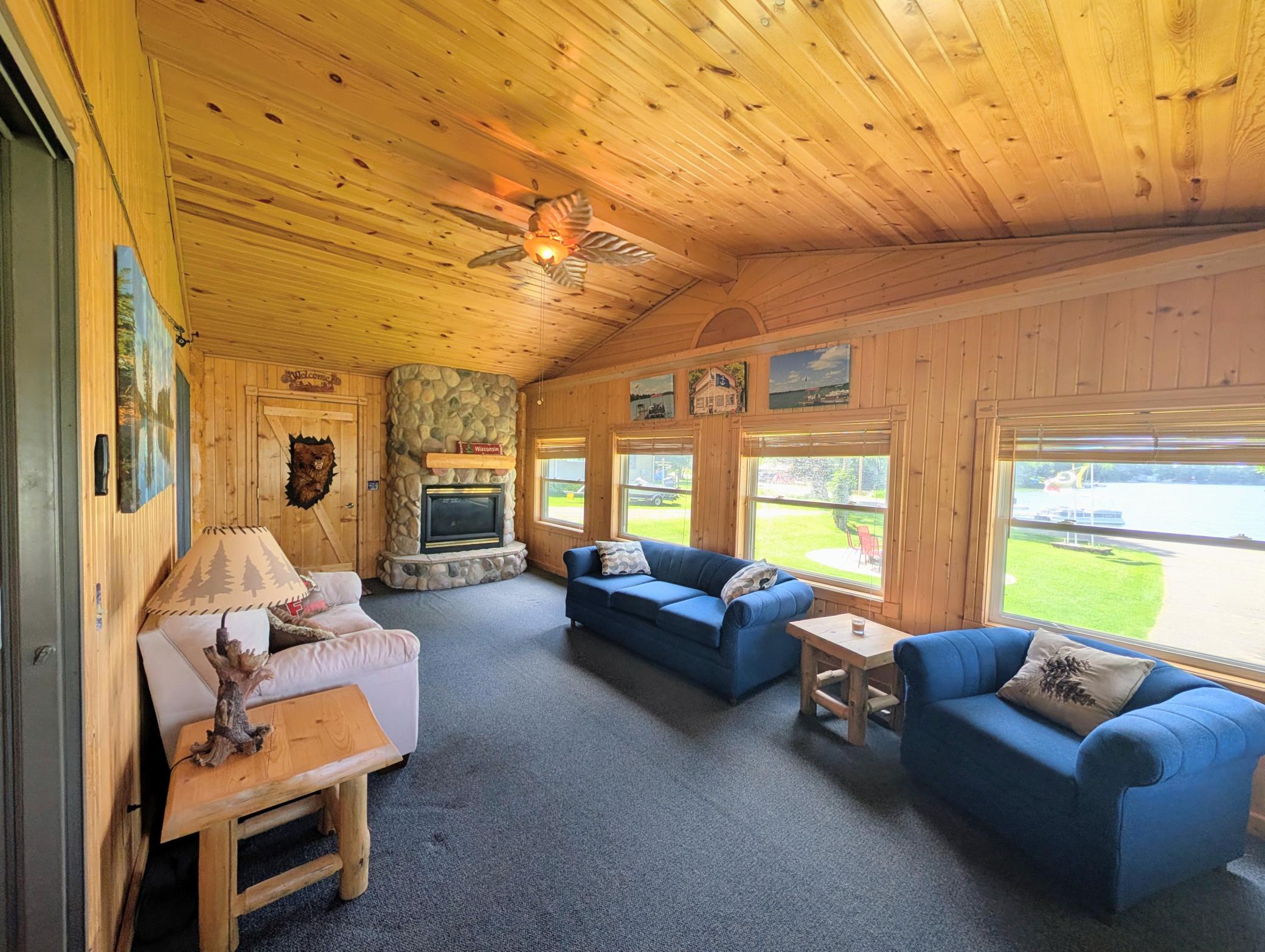 4 Season Porch Overlooking Lake Magnor.