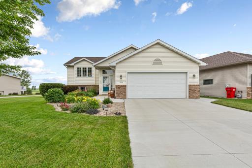 1006 24th Avenue NW, Austin, MN 55912