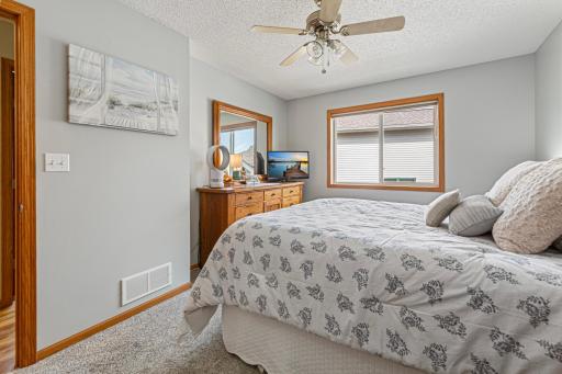 1006 24th Avenue NW, Austin, MN 55912