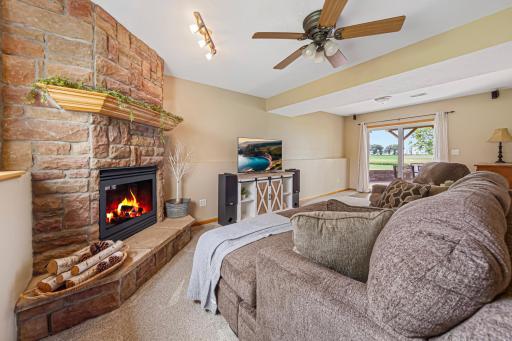 1006 24th Avenue NW, Austin, MN 55912