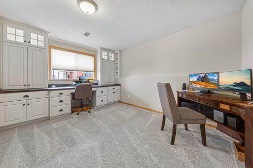 1006 24th Avenue NW, Austin, MN 55912