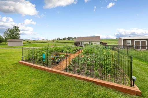 1006 24th Avenue NW, Austin, MN 55912