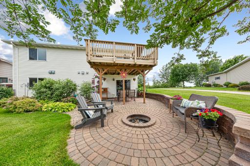1006 24th Avenue NW, Austin, MN 55912