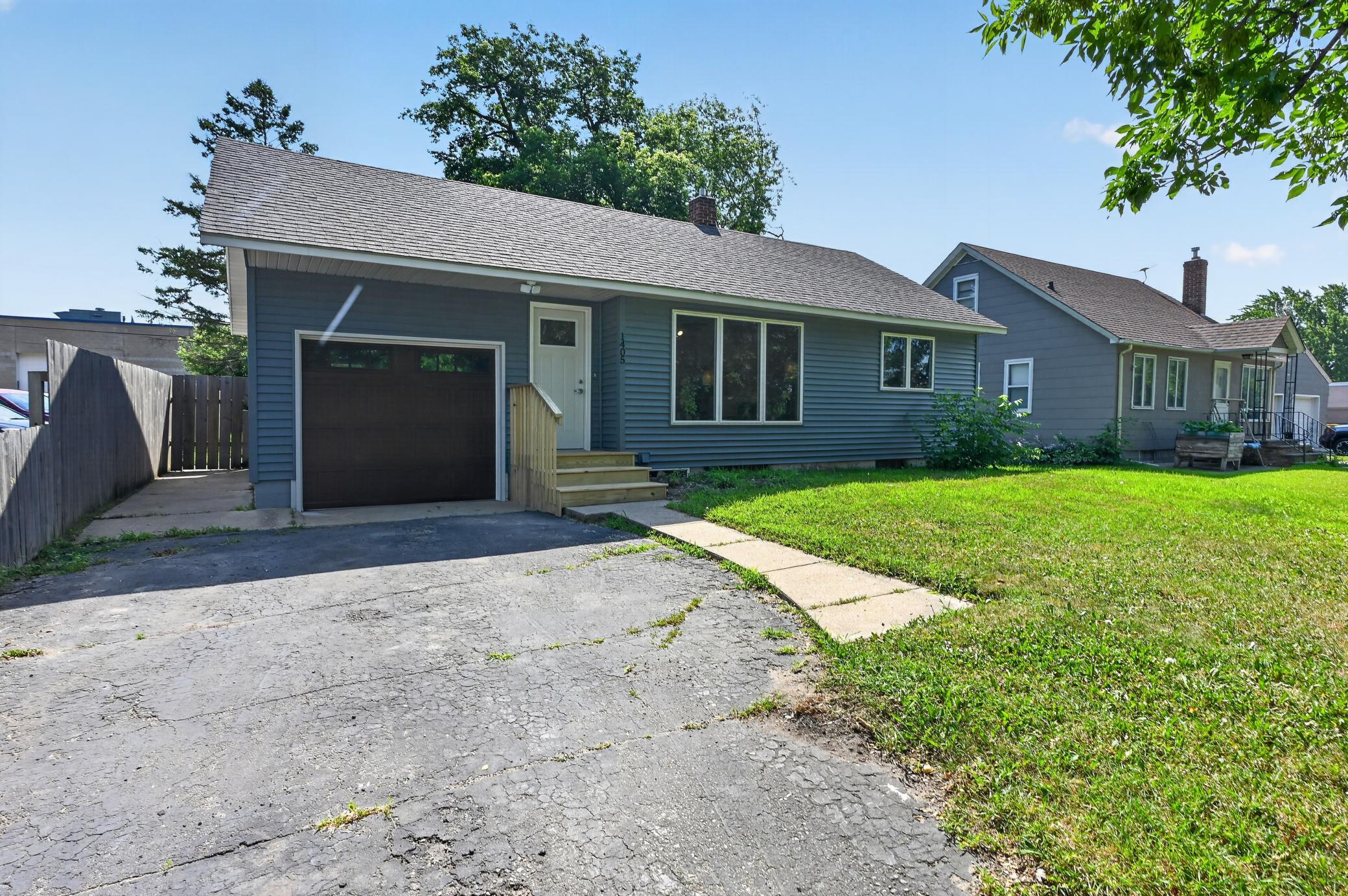 Attached Garage