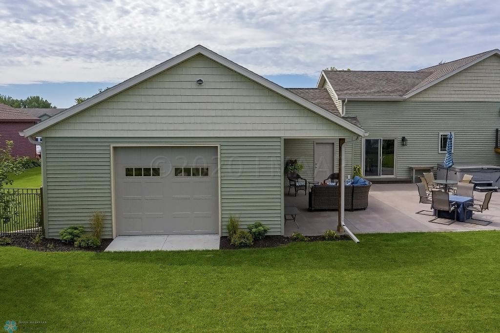 Bonus garage