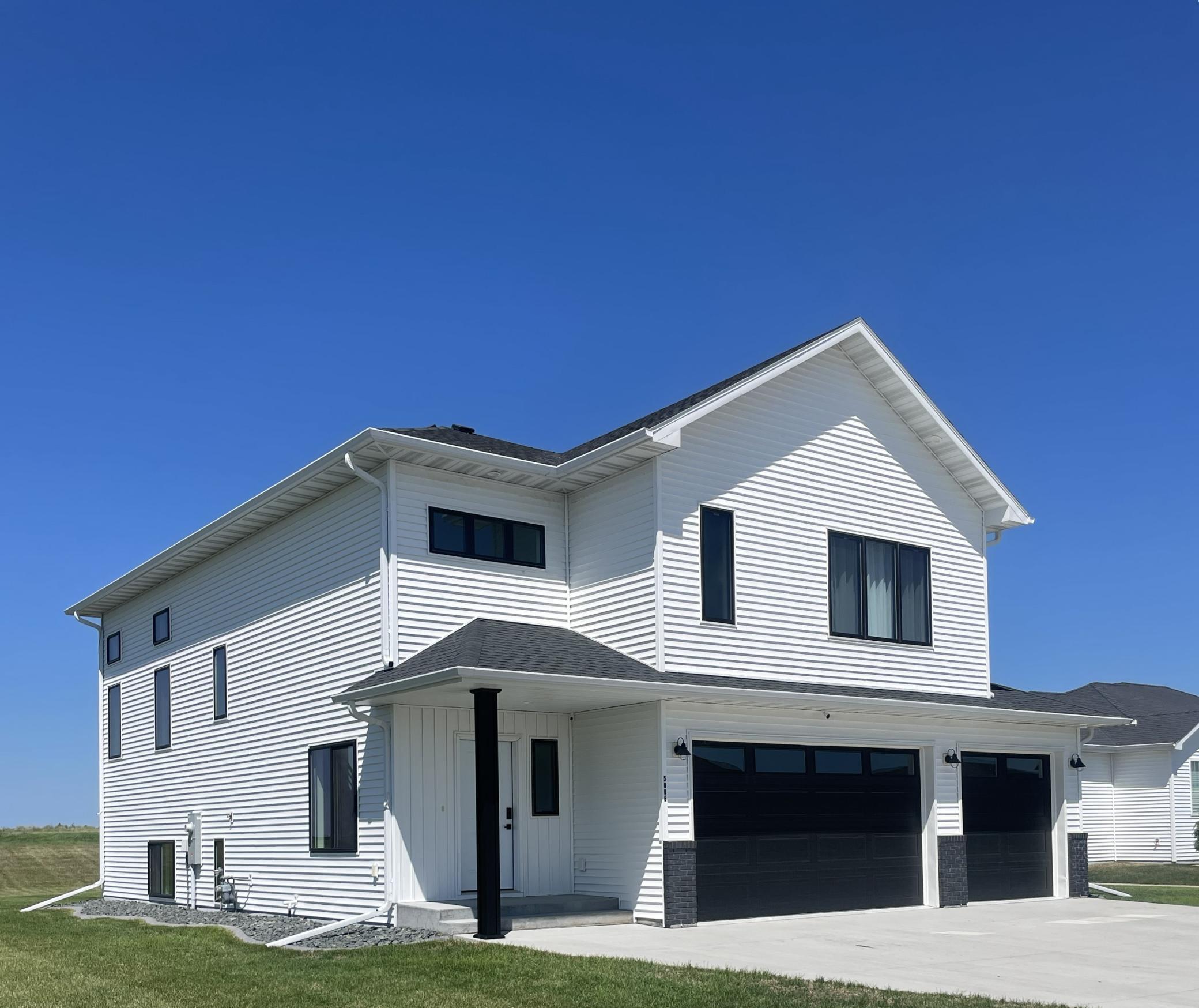 5006 11th Street W, West Fargo, ND 58078