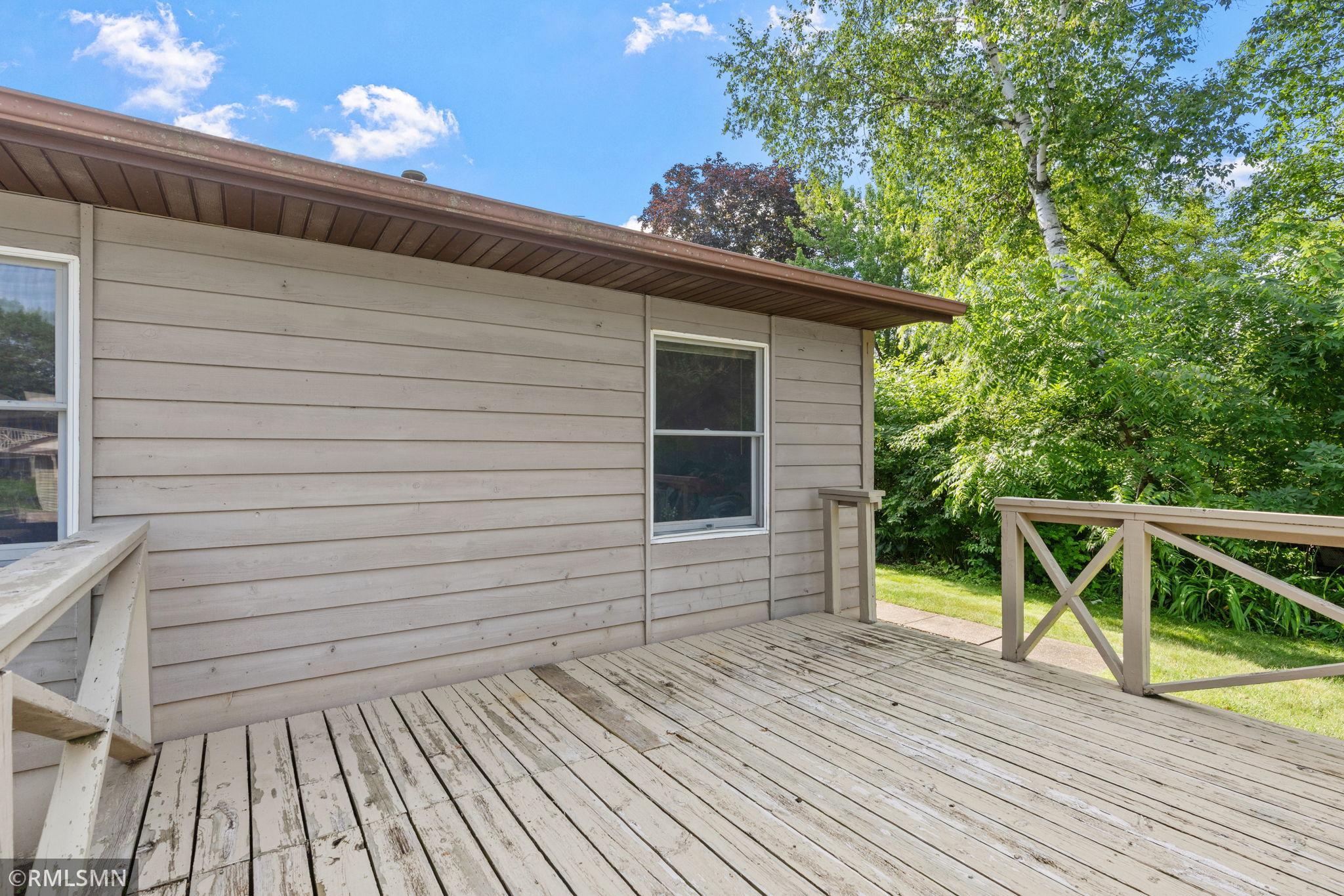 8-web-or-mls-1106 Owens St N-8.jpg