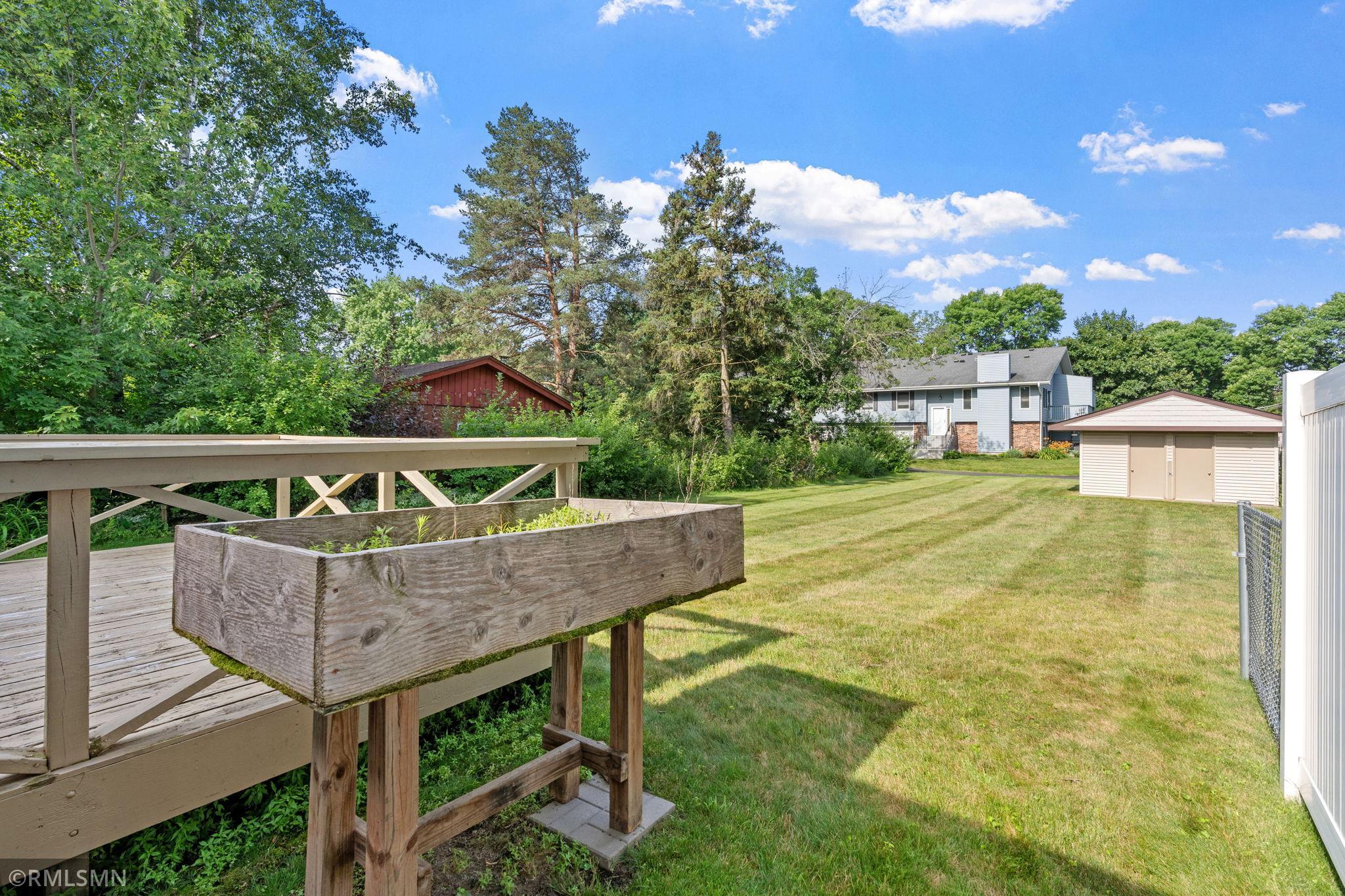 9-web-or-mls-1106 Owens St N-9.jpg