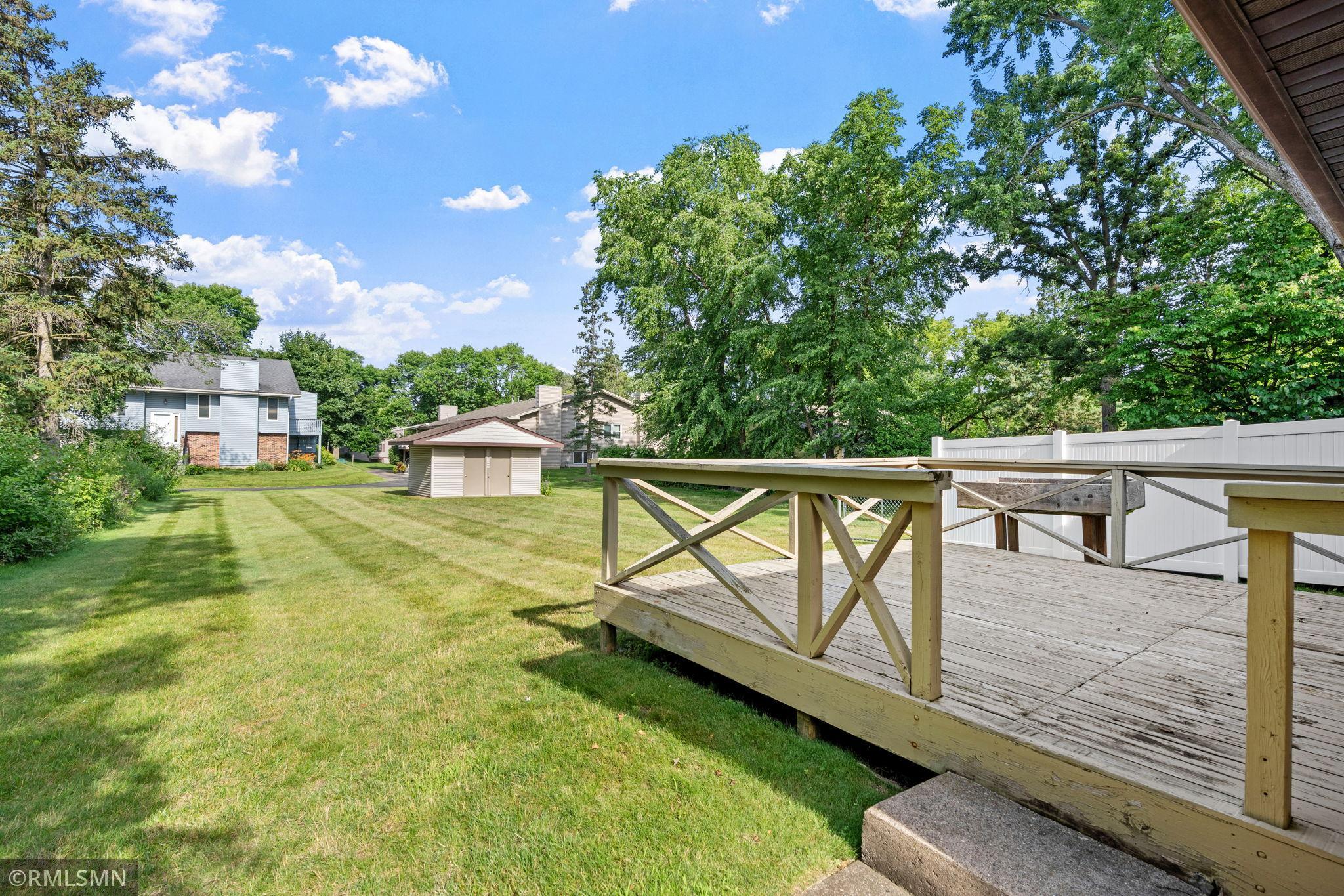 5-web-or-mls-1106 Owens St N-5.jpg