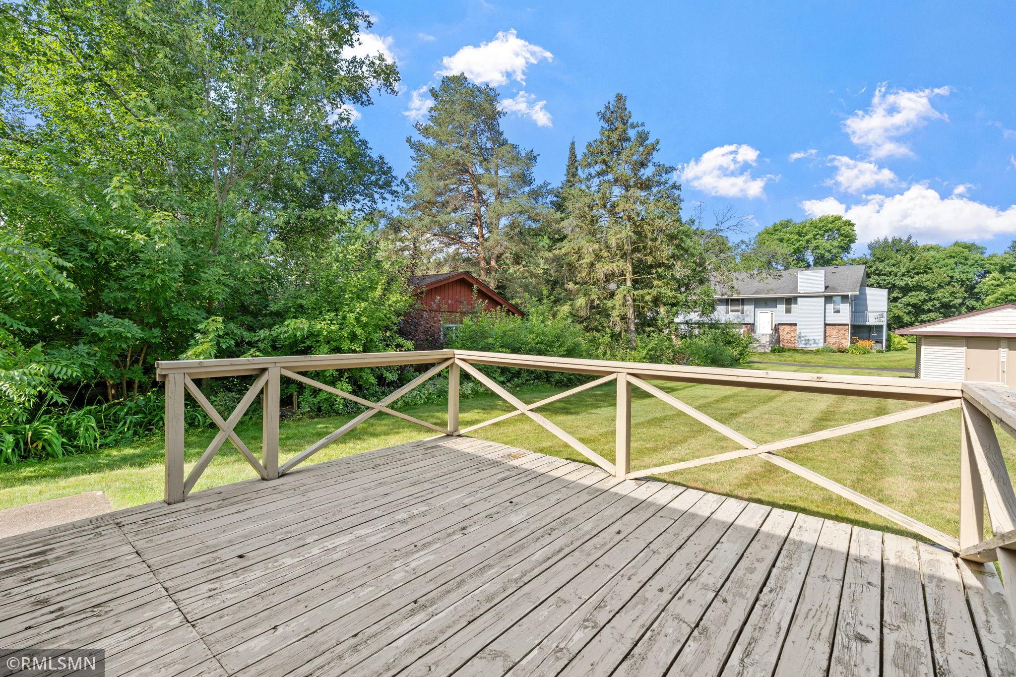7-web-or-mls-1106 Owens St N-7.jpg