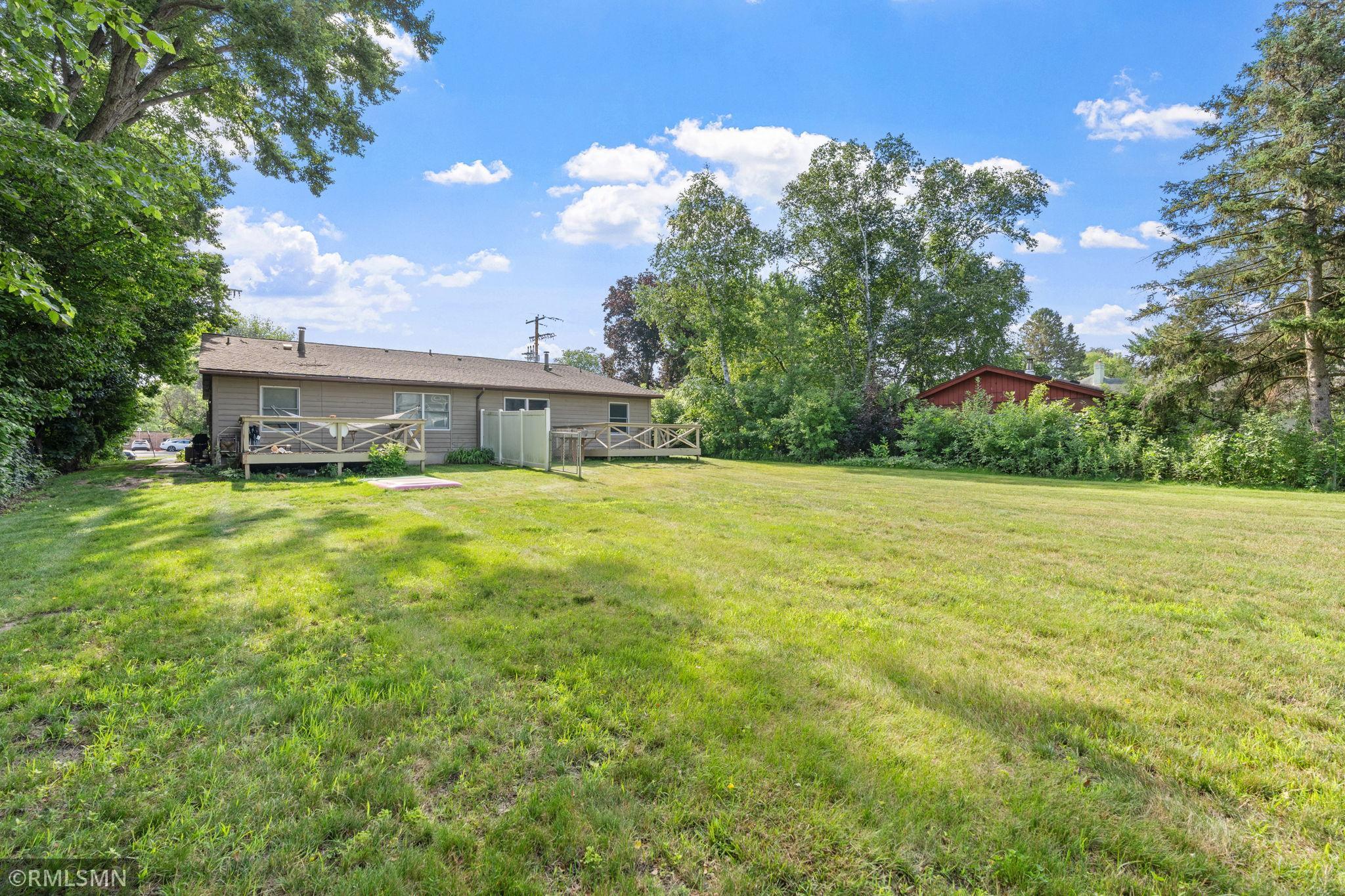 13-web-or-mls-1106 Owens St N-13.jpg