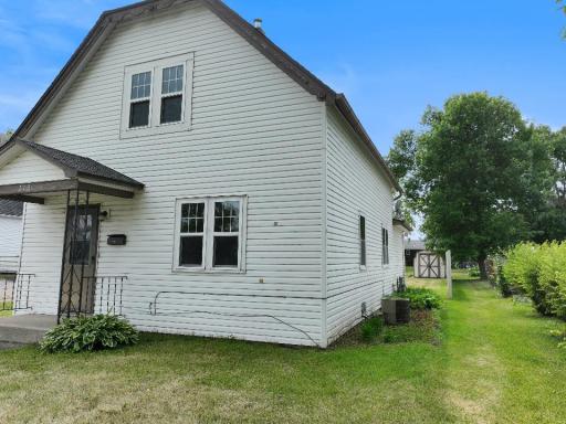 213 1st Street N, Ulen, MN 56585