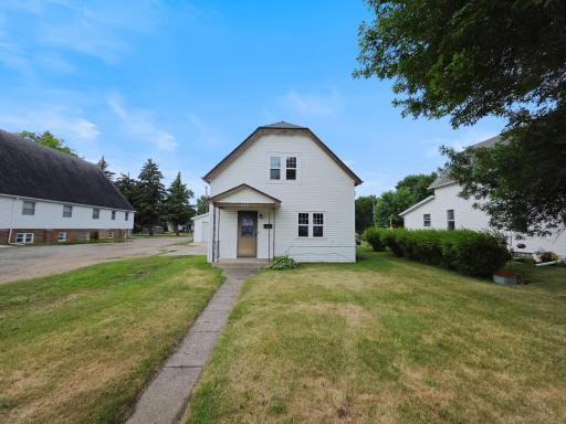 213 1st Street N, Ulen, MN 56585