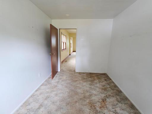 213 1st Street N, Ulen, MN 56585