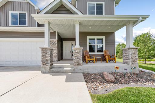 135 Stoneridge Lane NE, Owatonna, MN 55060