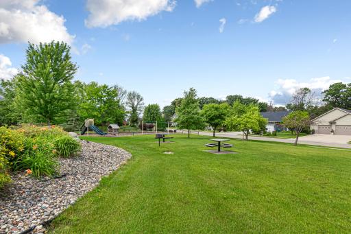 135 Stoneridge Lane NE, Owatonna, MN 55060