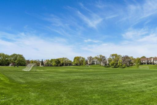 10270 Arrowwood Drive, Eden Prairie, MN 55347