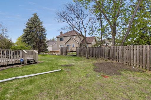 10270 Arrowwood Drive, Eden Prairie, MN 55347