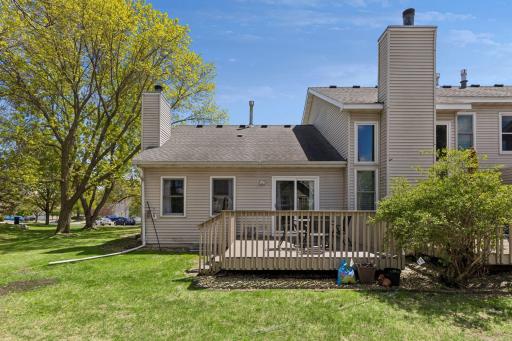 10270 Arrowwood Drive, Eden Prairie, MN 55347