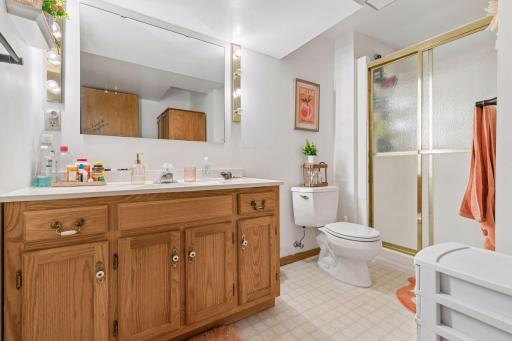 10270 Arrowwood Drive, Eden Prairie, MN 55347